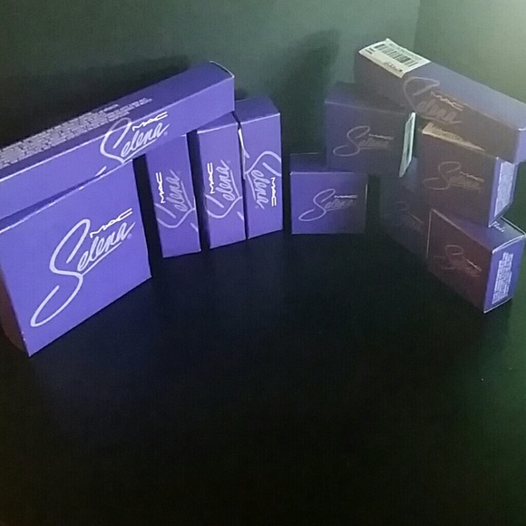 (SOLD)****Selena MAC Collection - Picture 2 of 3