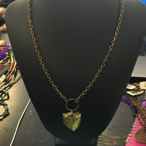 American Eagle Outfitter necklace