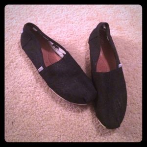 black classic toms