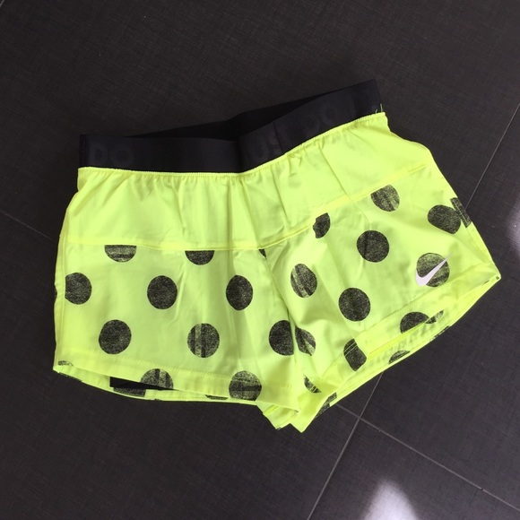 Nike Polka Dot Double Shorts DriFit - Picture 1 of 4