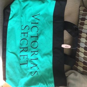 Victoria's Secret travel tote bag