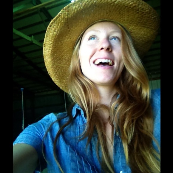 Meet your Posher, Emily - Picture 1 of 1