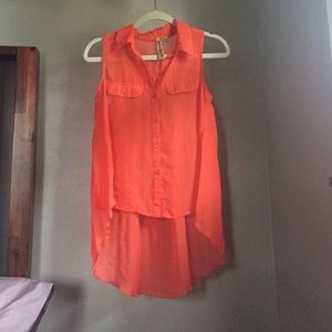 Sleeveless high-low blouse