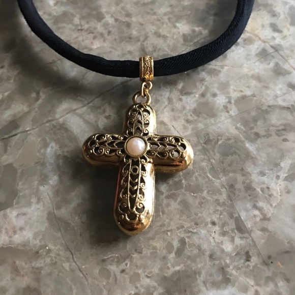 Vintage 1928 cross necklace