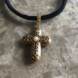 Vintage 1928 cross necklace