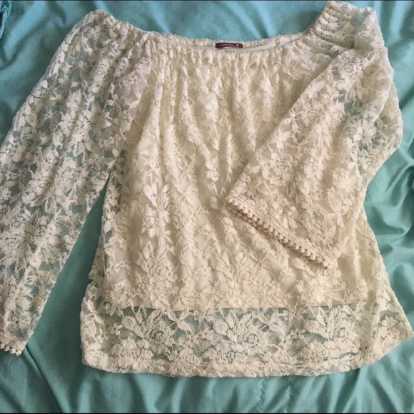 Off the Shoulder lace top