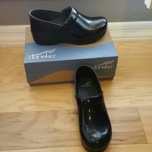New in box Dansko Black Clog Size 39