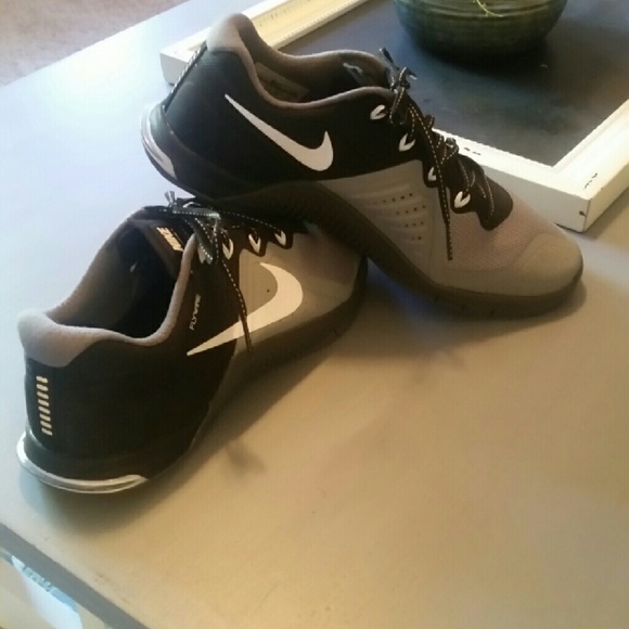 Nike Metcom II size 9
