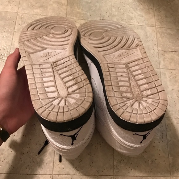 Original Air Jordans - Picture 3 of 3