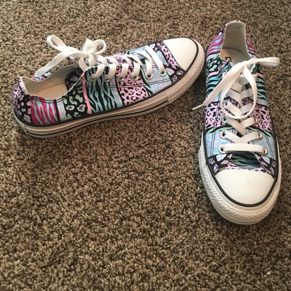 Zebra/ cheetah colorful Converse