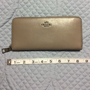 NWT Coach slim wallet