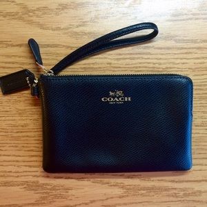Coach EMBOSSED small l-zip wristlet