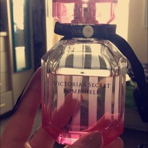 Victoria's Secret Bombshell perfume