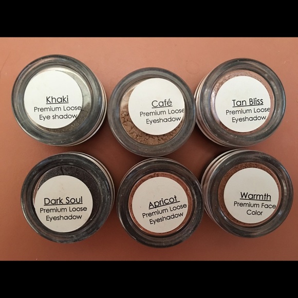 5 eyeshadows, 1 face color - Picture 3 of 3