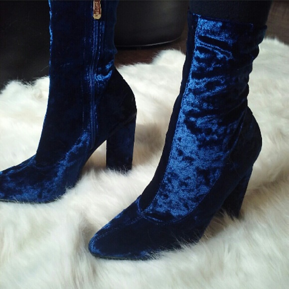 //The Sasha// Velvet Royal blue boots - Picture 2 of 4