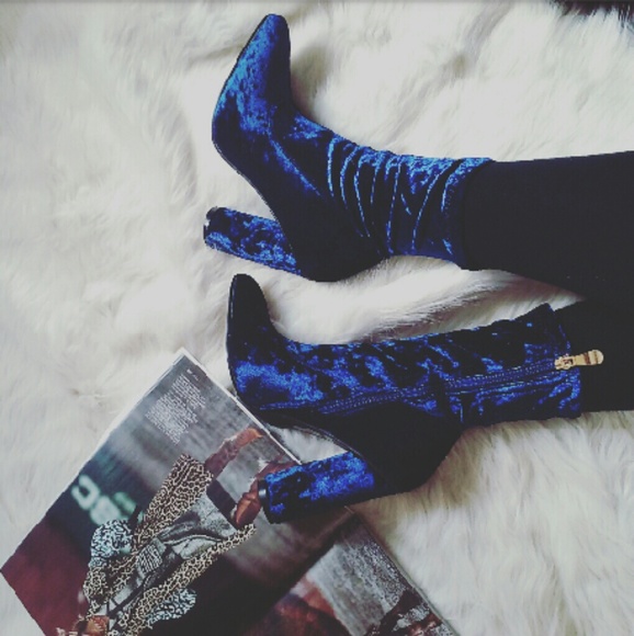 //The Sasha// Velvet Royal blue boots - Picture 3 of 4