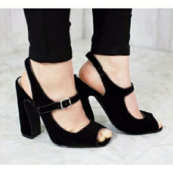 Qupid Shoes - Velvet Peep Toe Chunky Heels