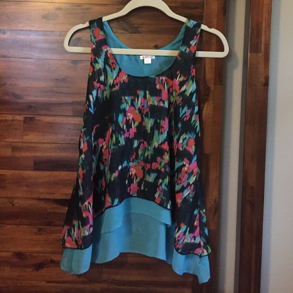 Flowy colorful tank - Picture 1 of 1