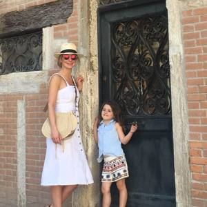 Meet your Posher, Ashley