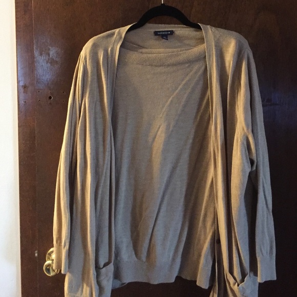 Lands End mixed-size twin set.