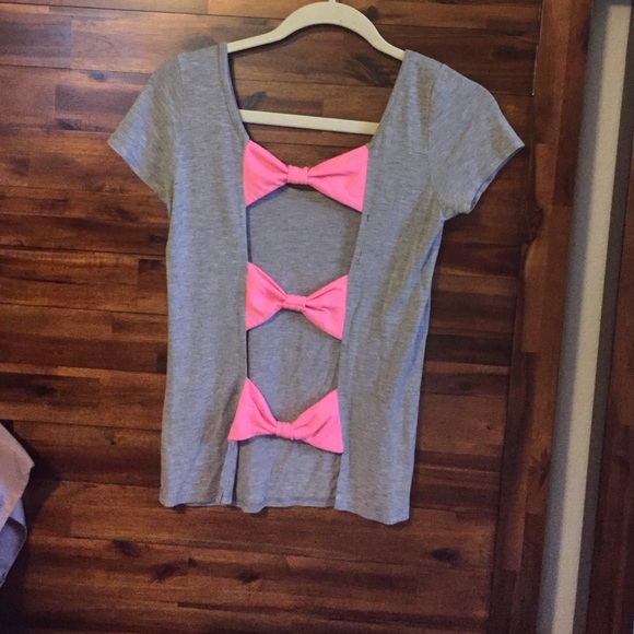 Pink bow open back tee