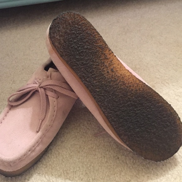 Pink wallabees size in 8 men's - Picture 3 of 4