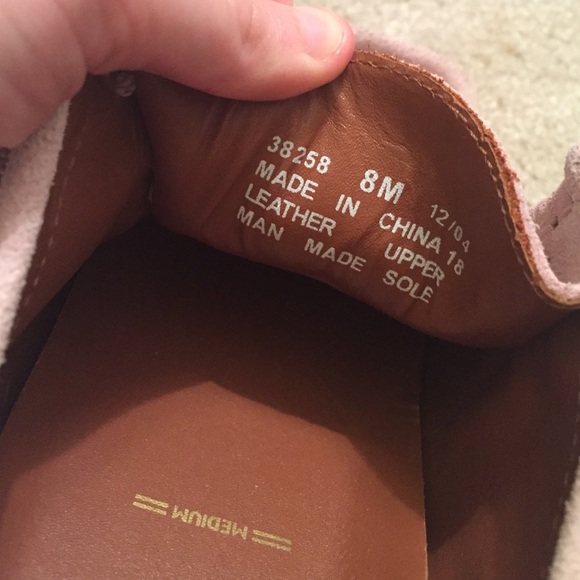 Pink wallabees size in 8 men's - Picture 4 of 4