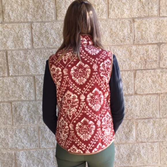 Baroque Print Puffer Vest - Picture 2 of 2