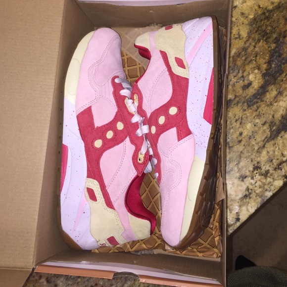 Men's Saucony G9 Shadow Scoops Pack