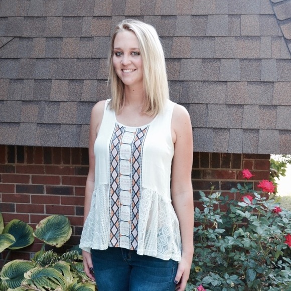 Light Blue Aztec Print Top - Picture 2 of 4