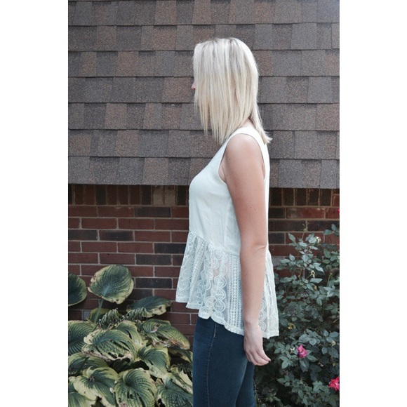 Light Blue Aztec Print Top - Picture 3 of 4