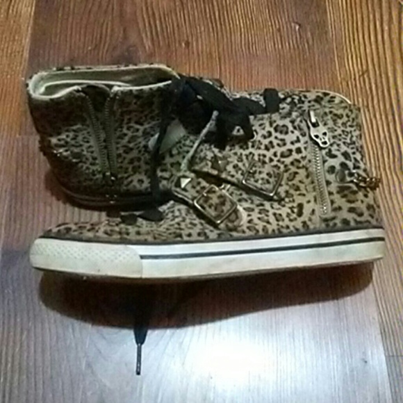 Hi top shoes