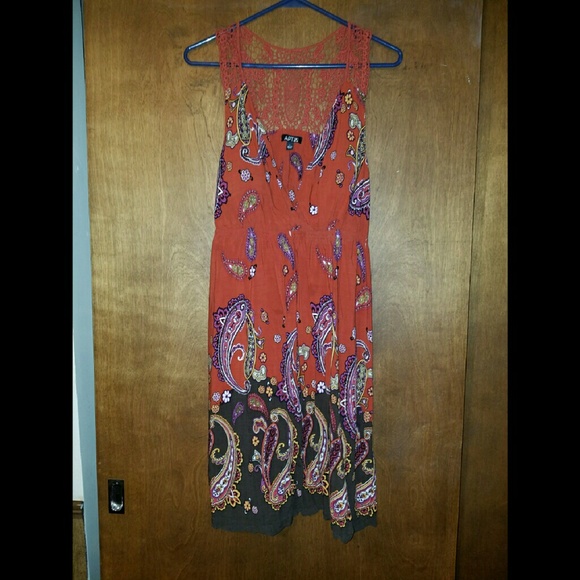 Dress - Picture 1 of 4