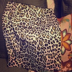 Leopard print skirt