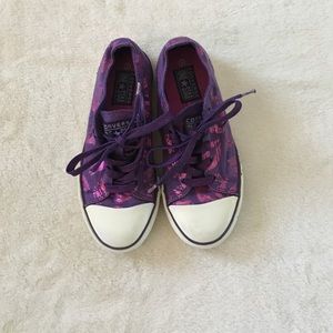 💜Purple and pink lip Converse💜