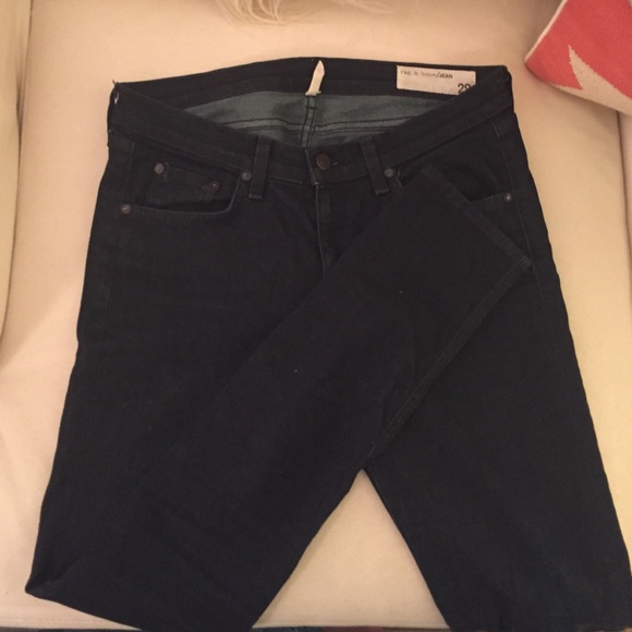 Rag & Bone "Skinny" jeans size 29!