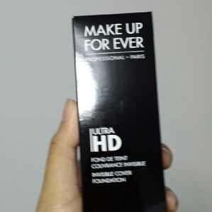 MAKEUP FOREVER liquid foundation in y245