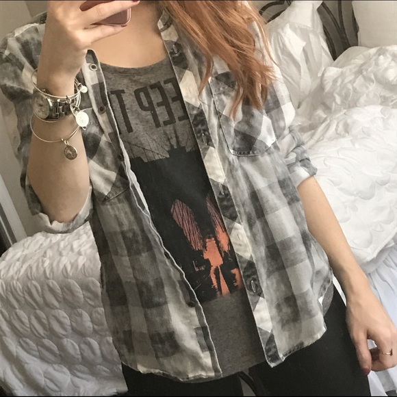 PacSun B&W Flannel Button Down