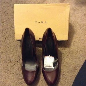 Never Worn Merlot Colored Pump