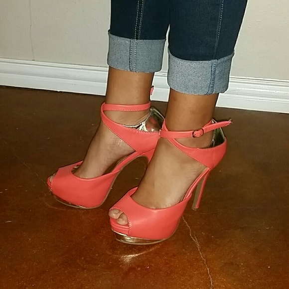 Salmon platform heels