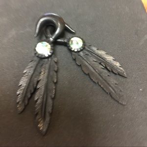 0g black Wood hangers