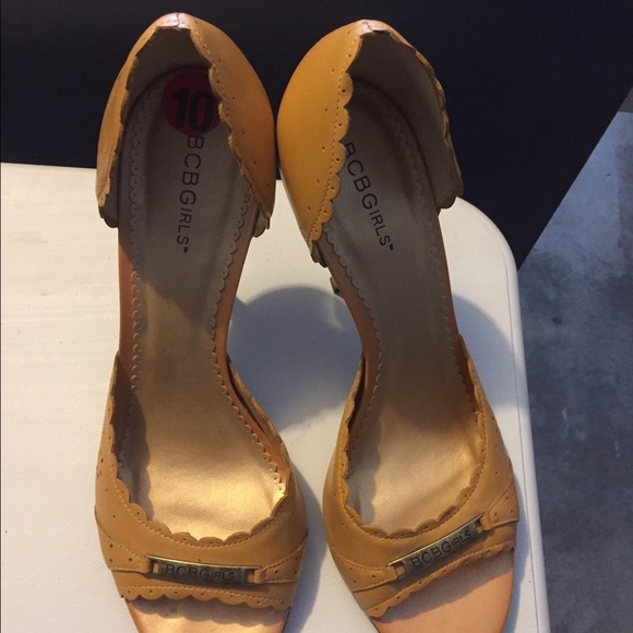 Open toed heels - Picture 1 of 2