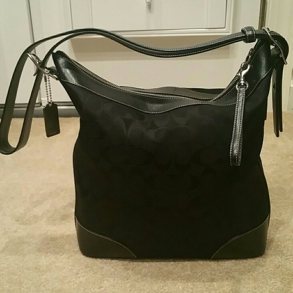 Authentic Coach Chelsea Signature canvas crossbody
