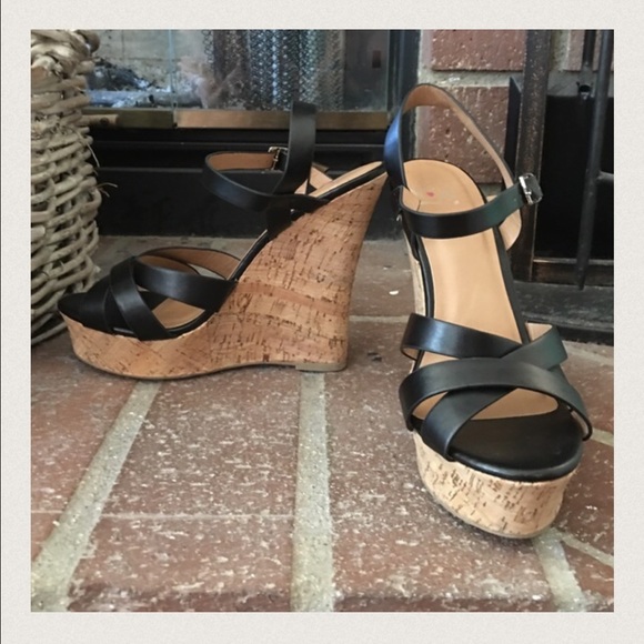 Shoes - 🎀🆕Black Vegan Sandals W/Cork Heel🎀