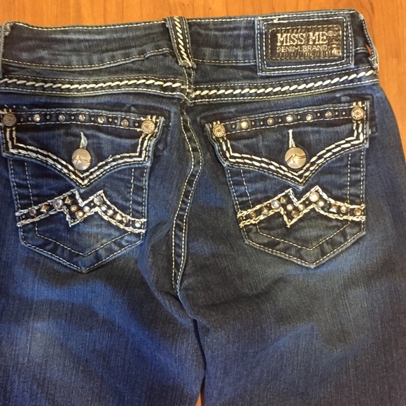 Miss Me Jeans/capris - Picture 1 of 4