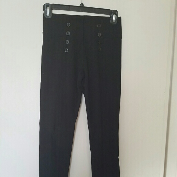 High-waisted black skinny stretch pants