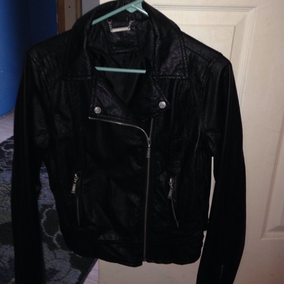Black leather short jacket