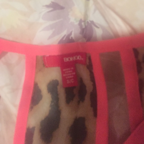 Cute top - Picture 2 of 3