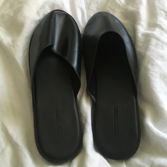 Zara black slide ons