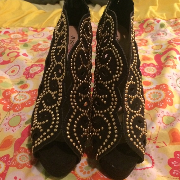 High heels - Picture 2 of 3